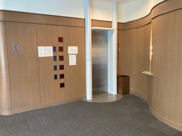 1Fエレベーター